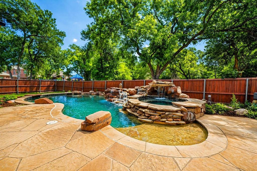 8306 Sawgrass Lane