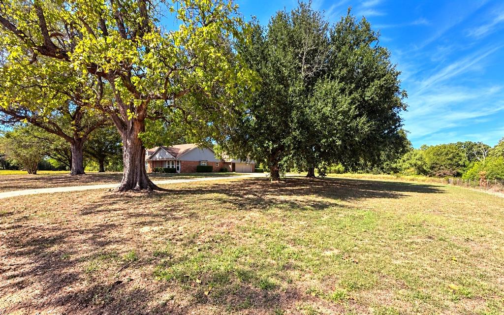 Photo of 2613 County Road 4760, Winnsboro, TX 75494 (MLS # 21420814)