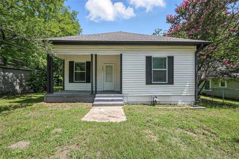 Photo of 903 W Baker Street, Denison, TX 75020 (MLS # 21358195)