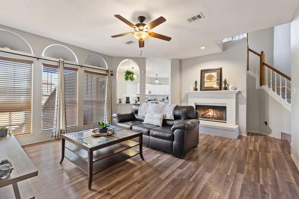 2726 Kingsbury Drive