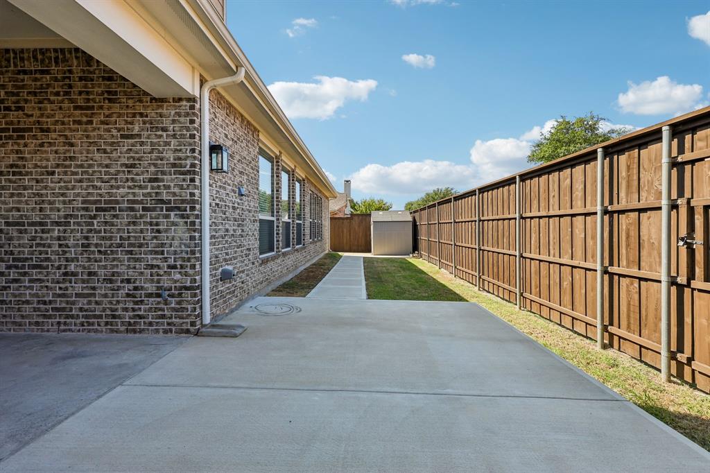 1211 Windgate Way