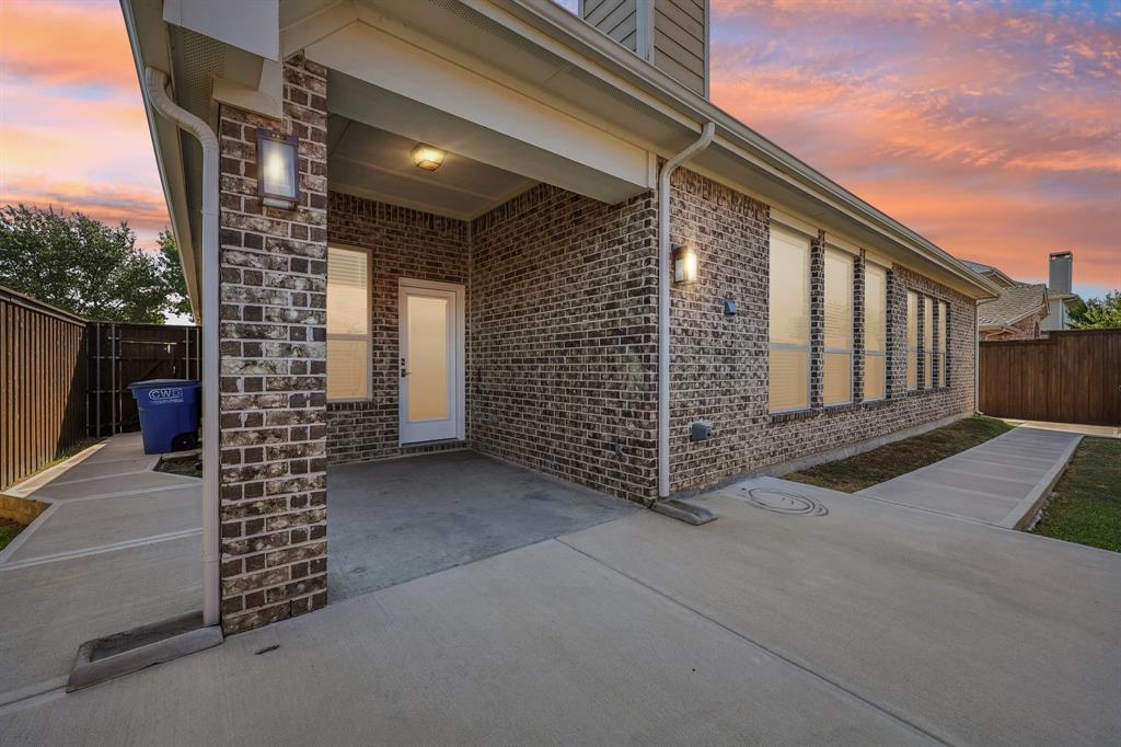 1211 Windgate Way