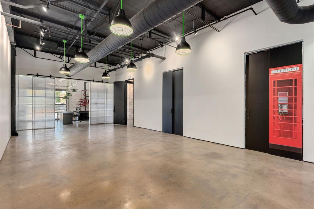 Riverfront - Commercial Sale