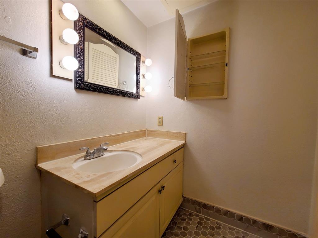 El Camino Real Condo - Residential Lease