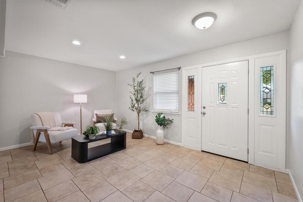 2700 Norwood Lane