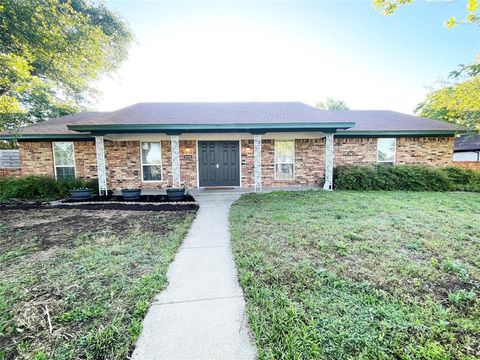 5528 Woodland Hills Drive Denton TX 76208