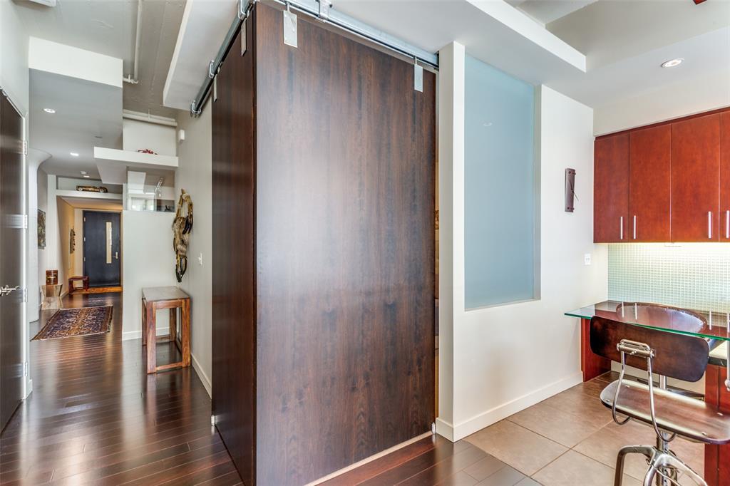 One Montgomery Plaza Residence Condo - Residential