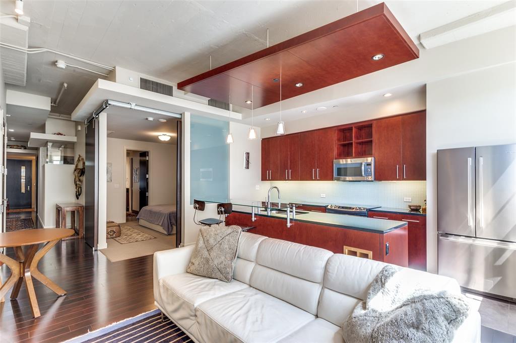 One Montgomery Plaza Residence Condo - Residential