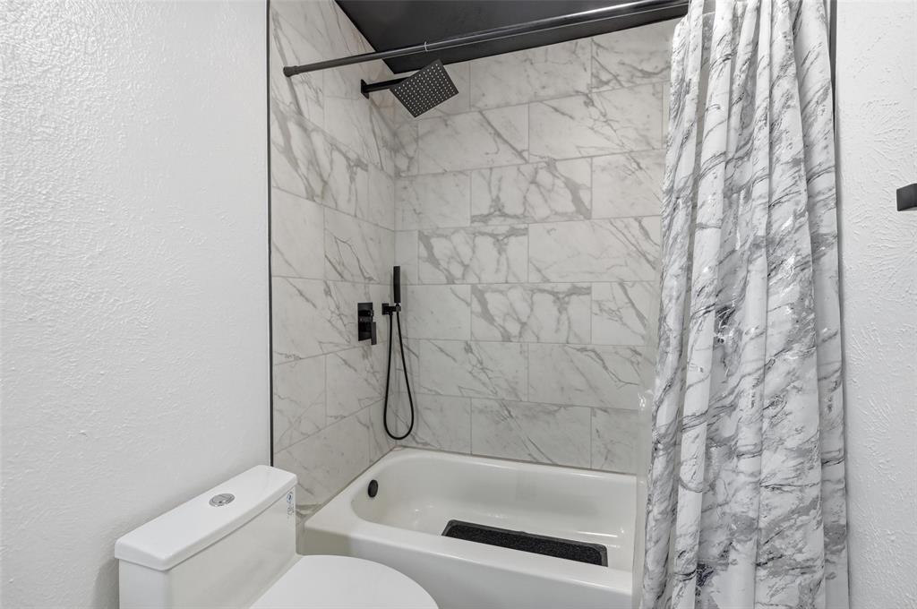 423 Charlotte Street