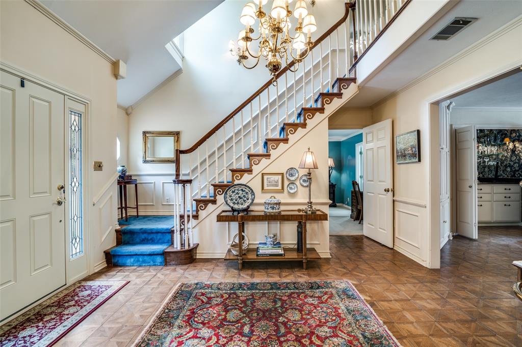 713 Meadow Drive