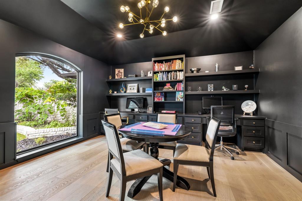 5702 Bent Trail