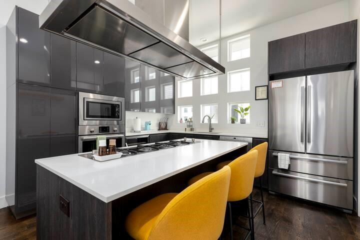 mckee street townhome - Residential Lease