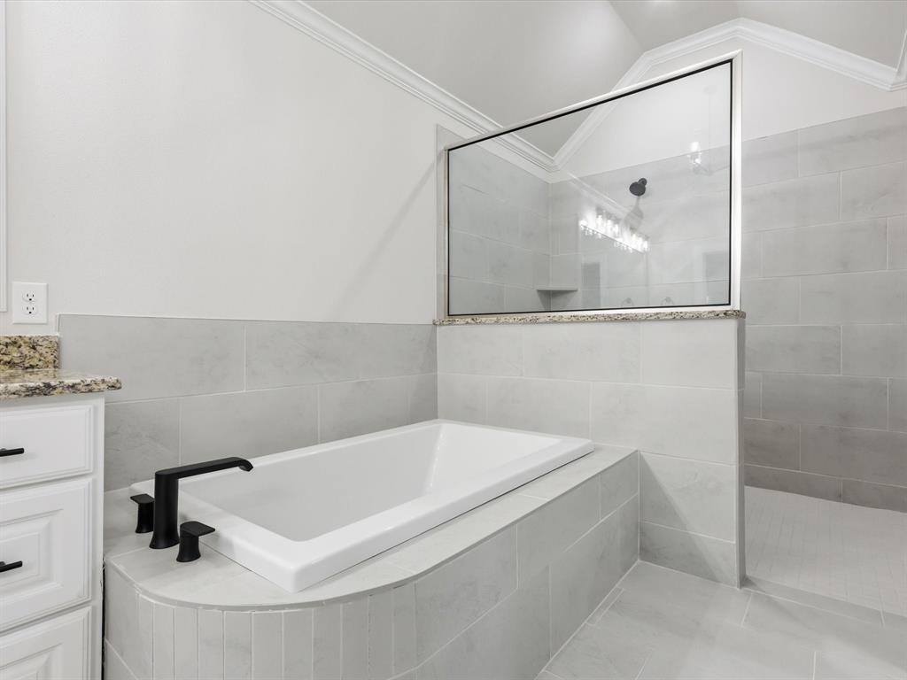 Highland Park Bay - Residential