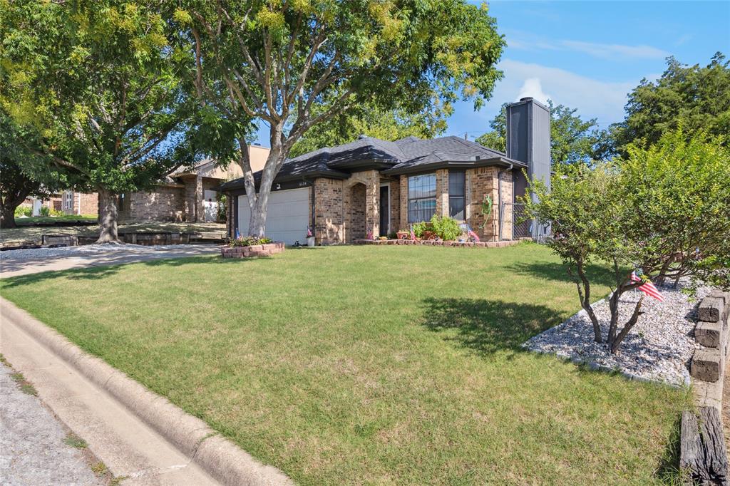 6604 Roxanne Way