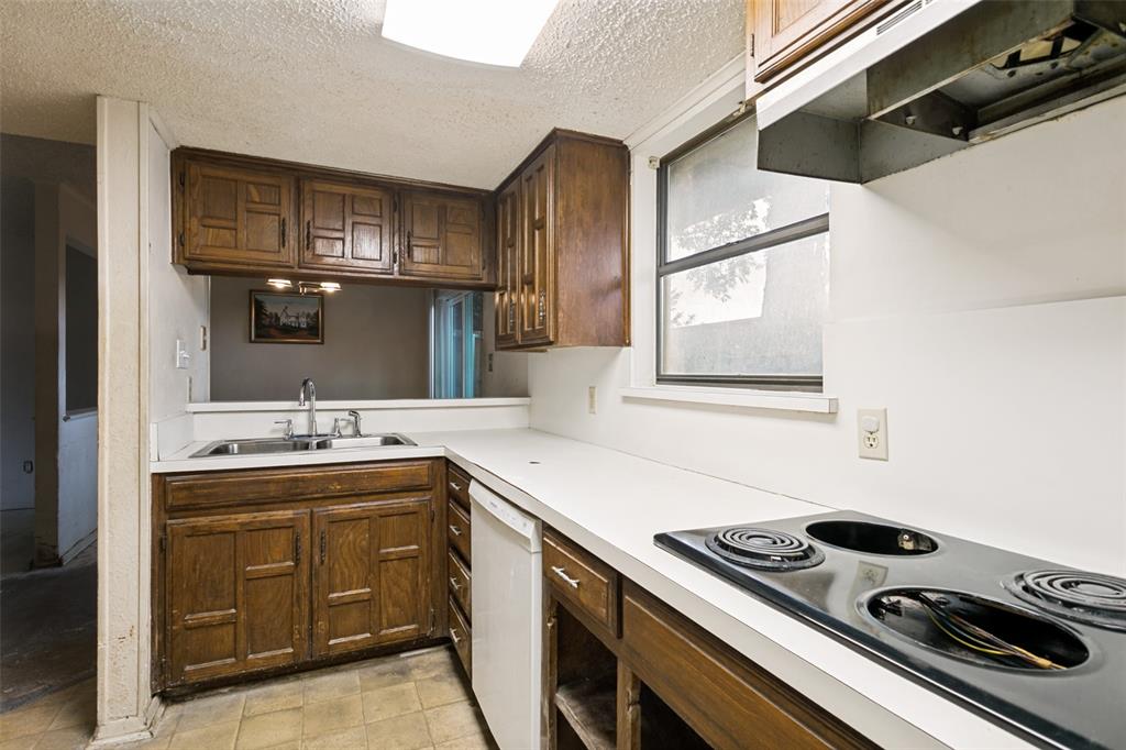 713 Harbour Town Drive 1