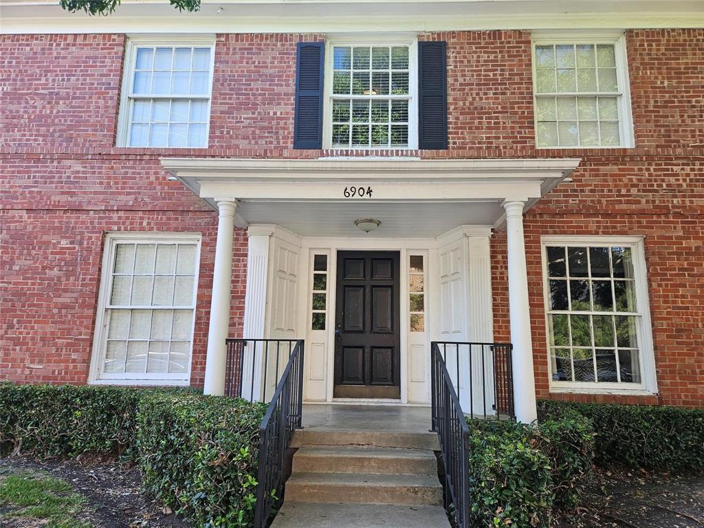 J W Halsells - Residential Lease