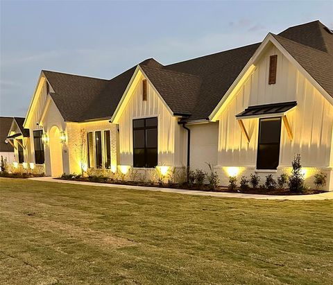 A home in Waxahachie