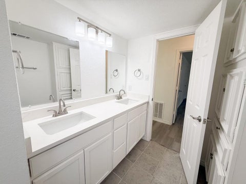 Tiny photo for 2147 Oak Valley Lane, Dallas, TX 75232 (MLS # 21396227)