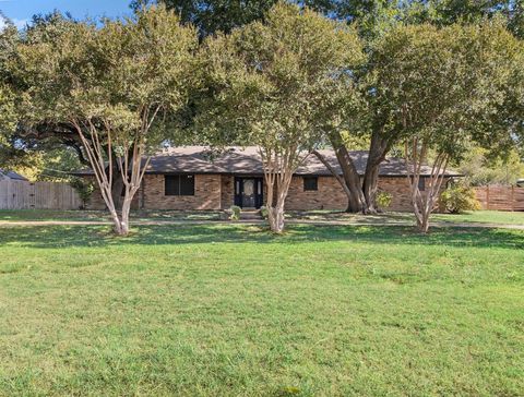 A home in Oak Leaf