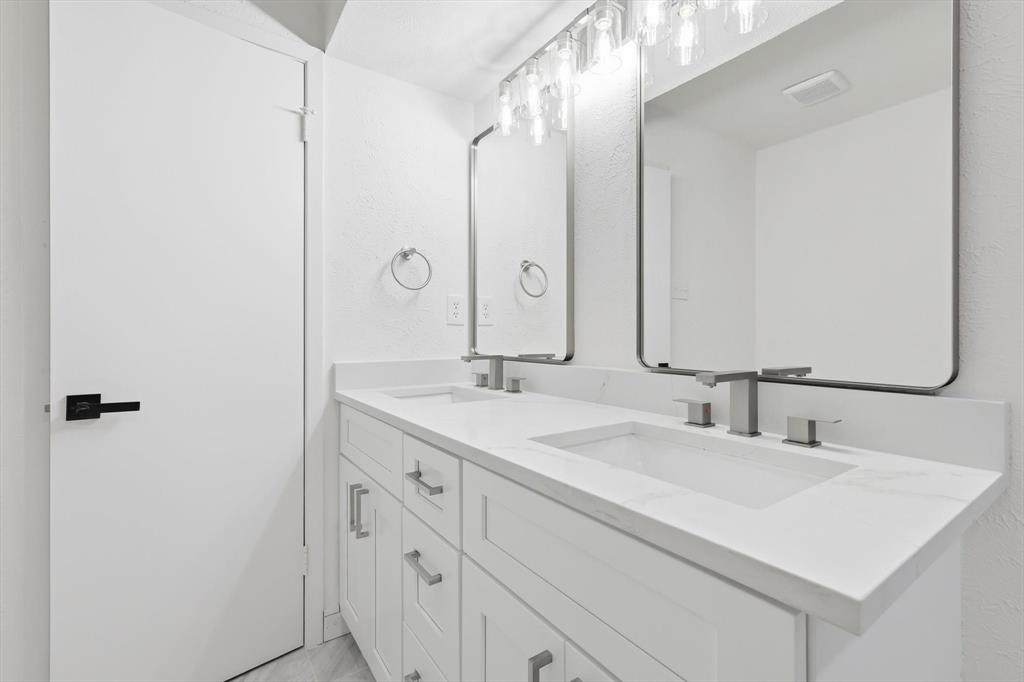 Creekbend Twnhms - Residential