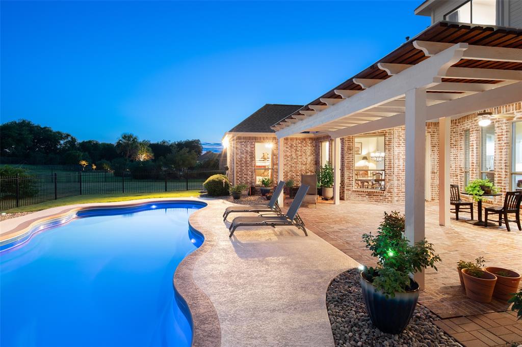 2000 Fair Oaks Lane