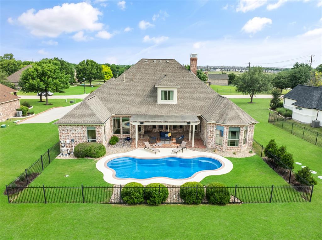 2000 Fair Oaks Lane