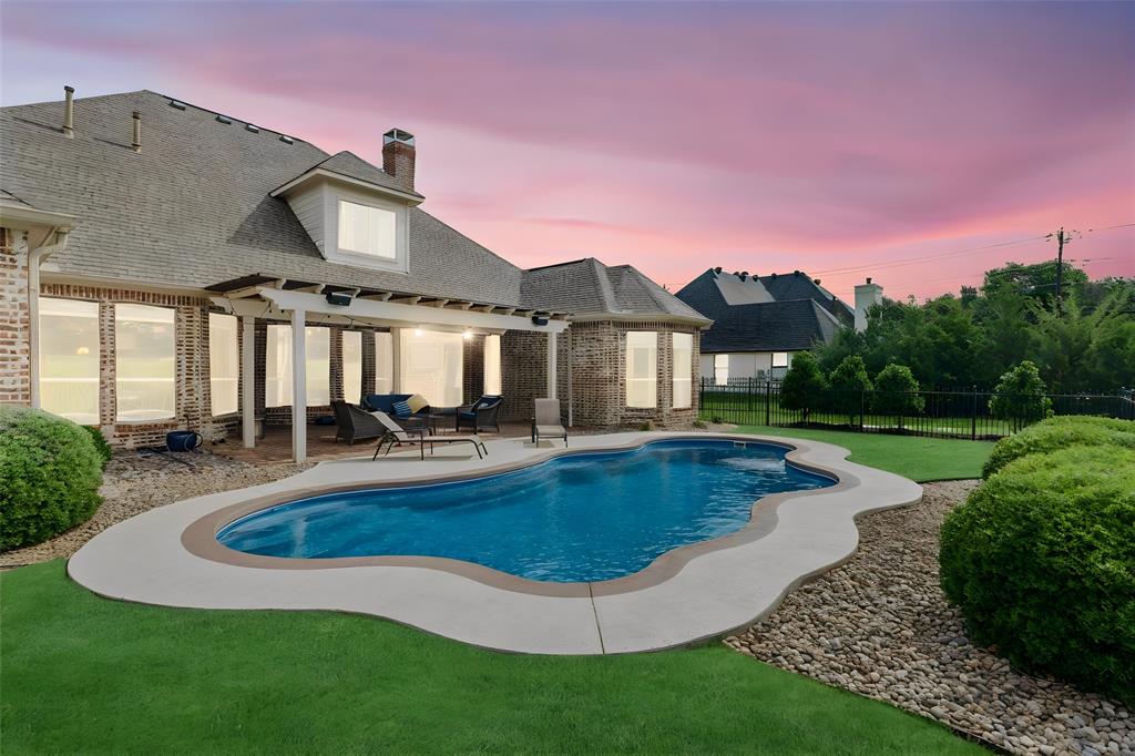 2000 Fair Oaks Lane
