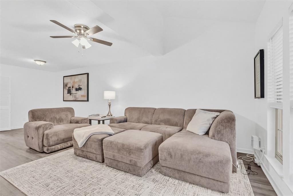 7616 Riverbrook Drive 6