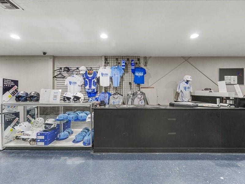 W W Ford - Commercial Sale