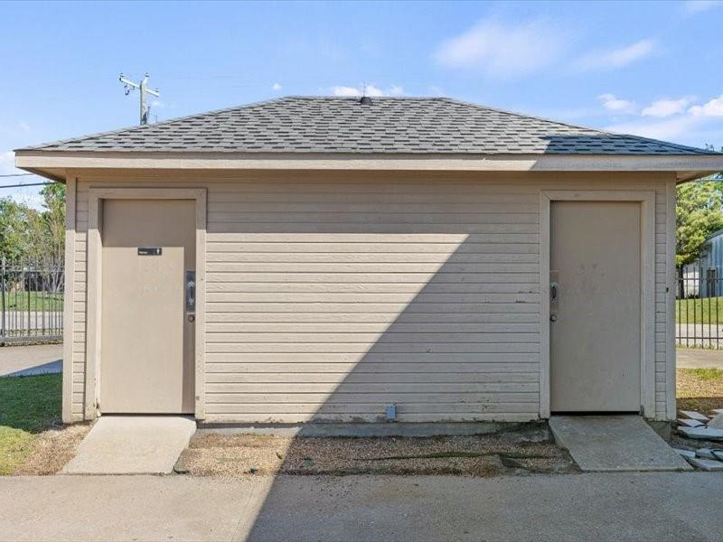 W W Ford - Commercial Sale