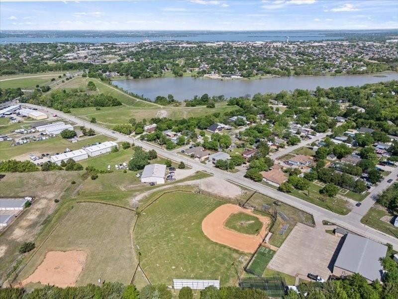W W Ford - Commercial Sale