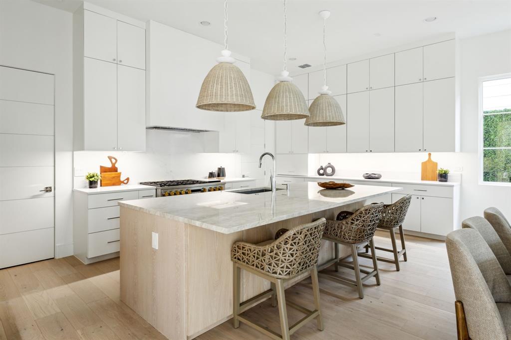 UNIVERSITY BOULEVARD TERRACE - Residential