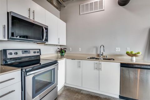 Tiny photo for 1001 Belleview Street #602, Dallas, TX 75215 (MLS # 21194057)