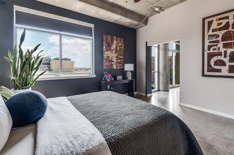 Tiny photo for 1001 Belleview Street #602, Dallas, TX 75215 (MLS # 21194057)