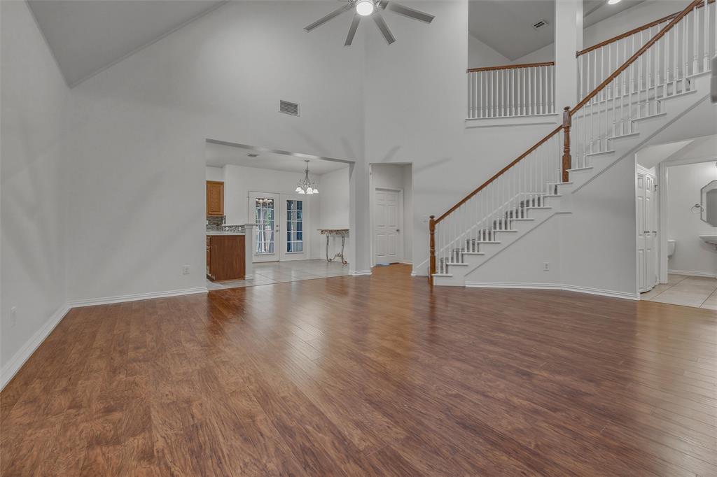 160 Greathouse Village
