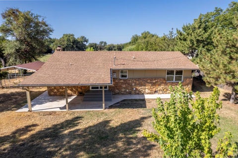 Tiny photo for 1604 Dublin Street, Brownwood, TX 76801 (MLS # 21391874)