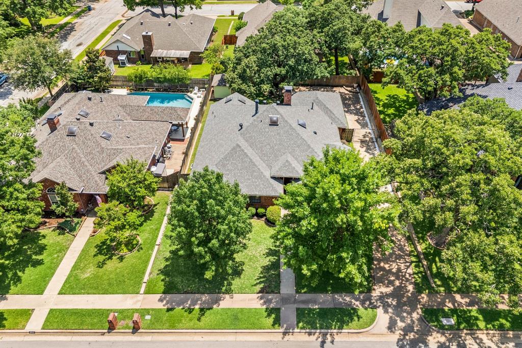 3907 Meadow Drive