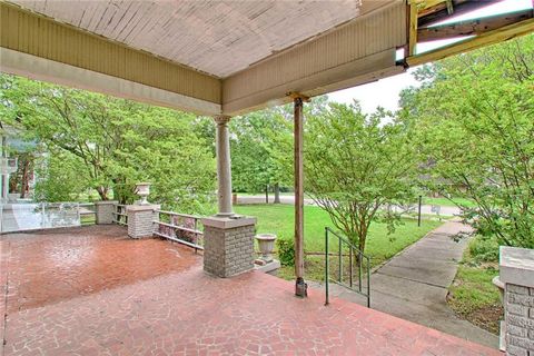A home in Corsicana