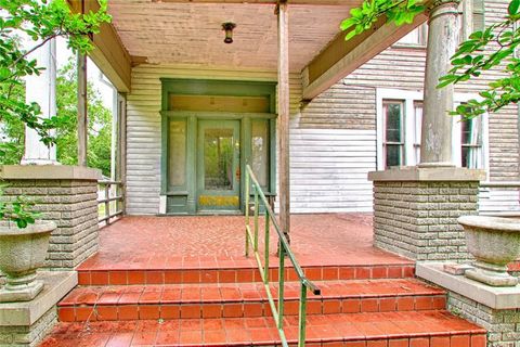 A home in Corsicana