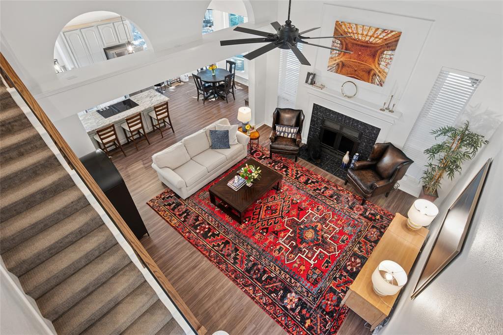 2913 persimmon Place