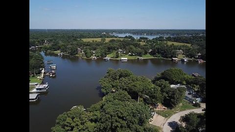 Photo of 114 Navarro Drive, Mabank, TX 75156 (MLS # 21246379)