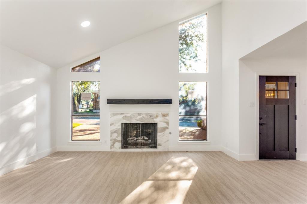 3801 Brookhaven Circle