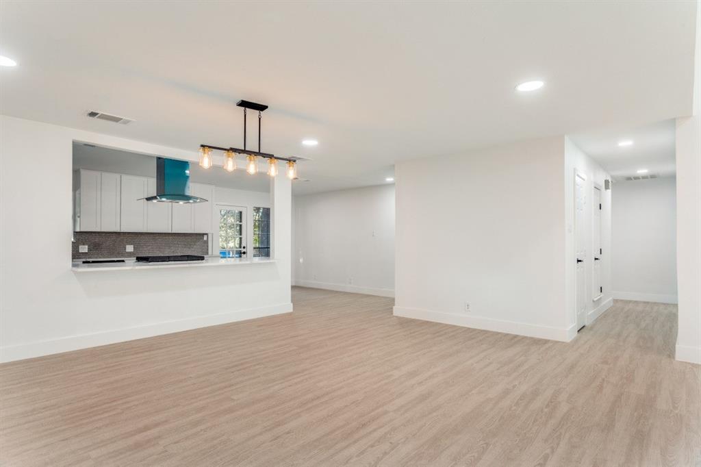 3801 Brookhaven Circle