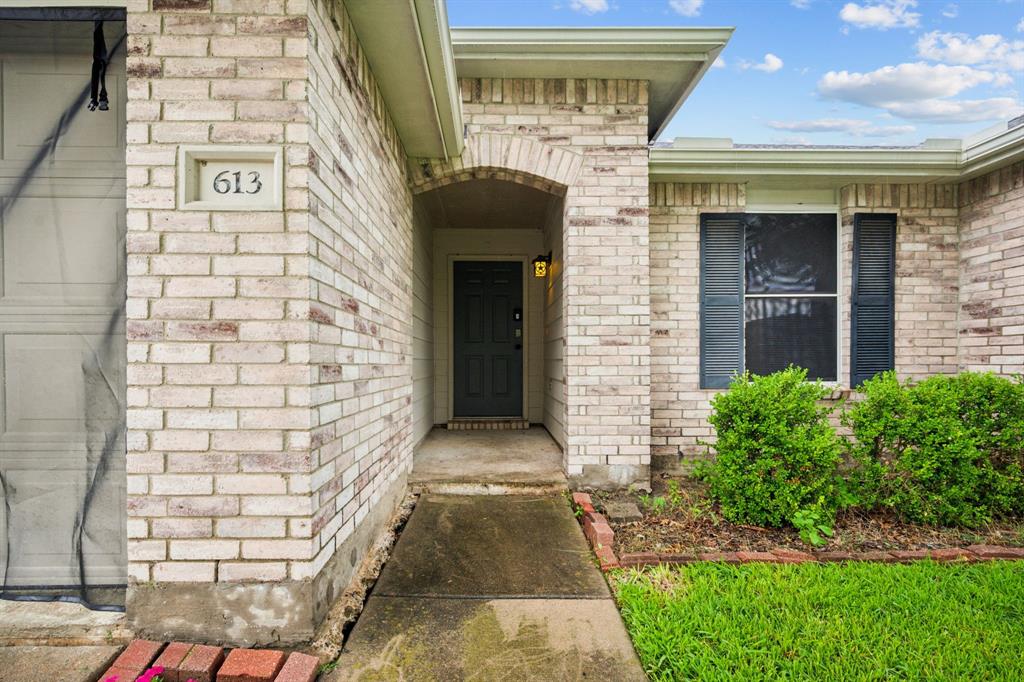 613 Pickwick Lane