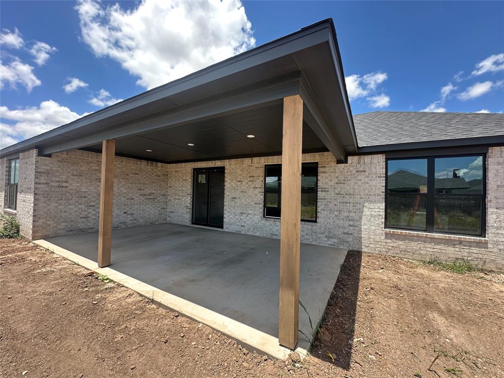 5107 Rossland Road