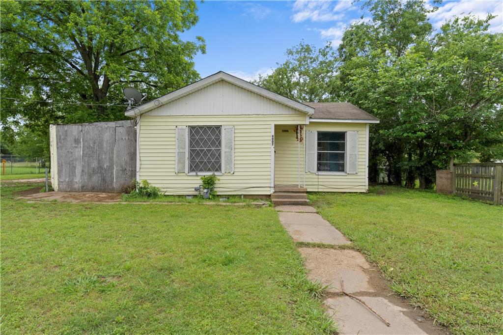 Tomas De La Vega - Residential