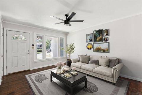 4908 Calmont Avenue Fort Worth TX 76107