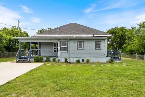Photo of 4305 Templeton Street, Greenville, TX 75401 (MLS # 21284430)