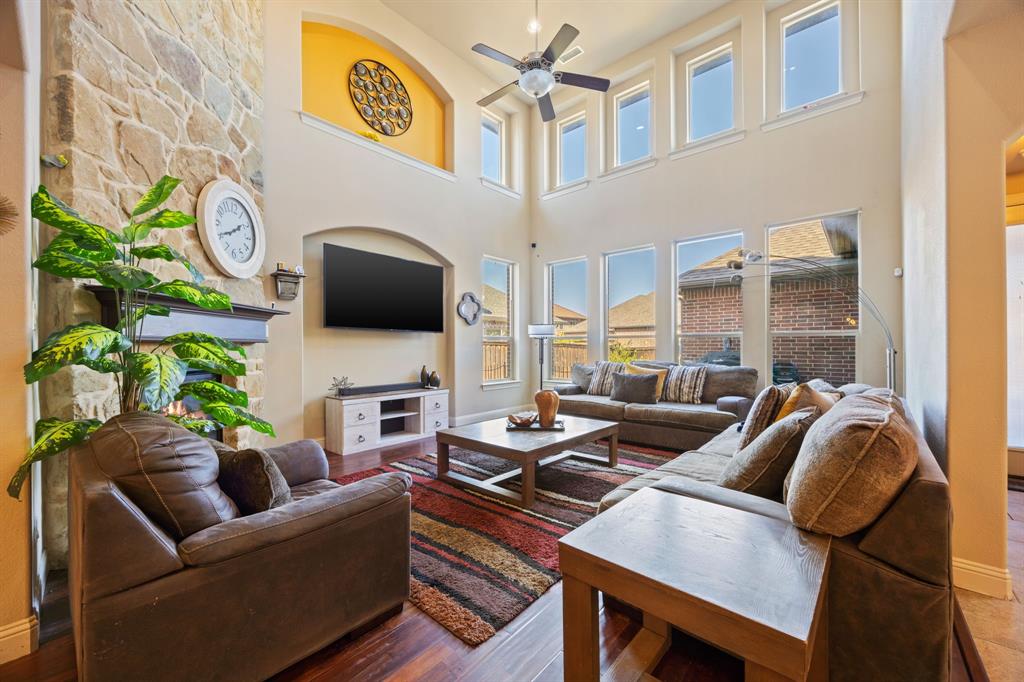 1123 Autumn Mist Way