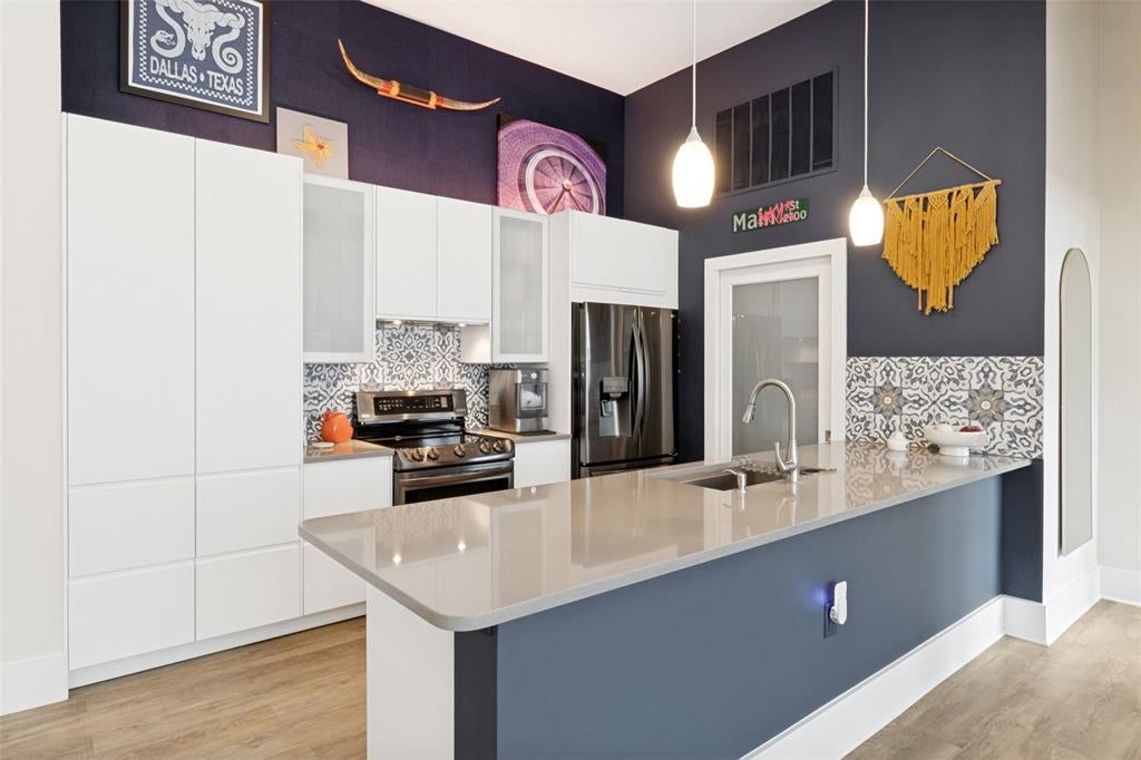 2502 Live Oak Street 104